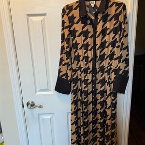 Anne Klein Black and Tan Houndstooth Dress